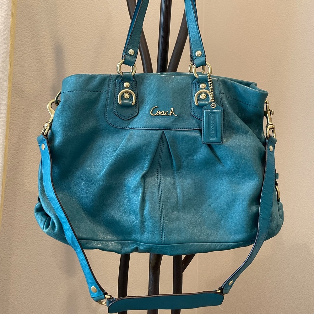 Coach shoulder bag